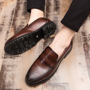 Autumn New Men's Retro British Casual Dress Shoes Luxury Leather Design Oxford Outsole Button Breathable Flat Business Style